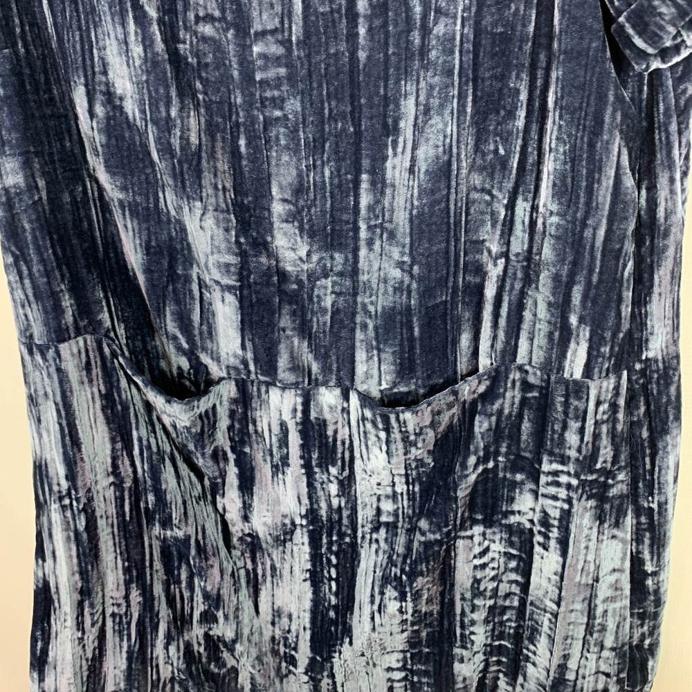 Anthropologie Floreat Crinkle Velvet Shift Dress - Picture 6 of 7